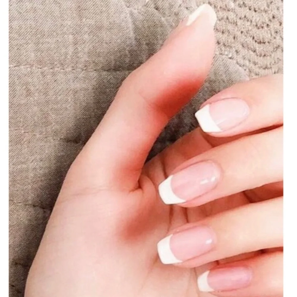 2/16 French Nails - Picture 1 of 2